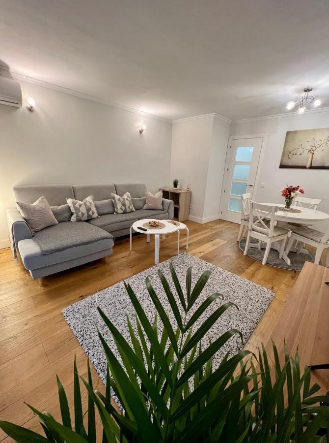 Apartamentos Prestige Suites Malaga III ภายนอก รูปภาพ