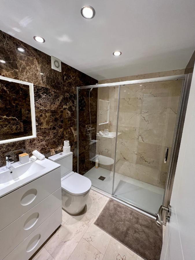 Apartamentos Prestige Suites Malaga III ภายนอก รูปภาพ