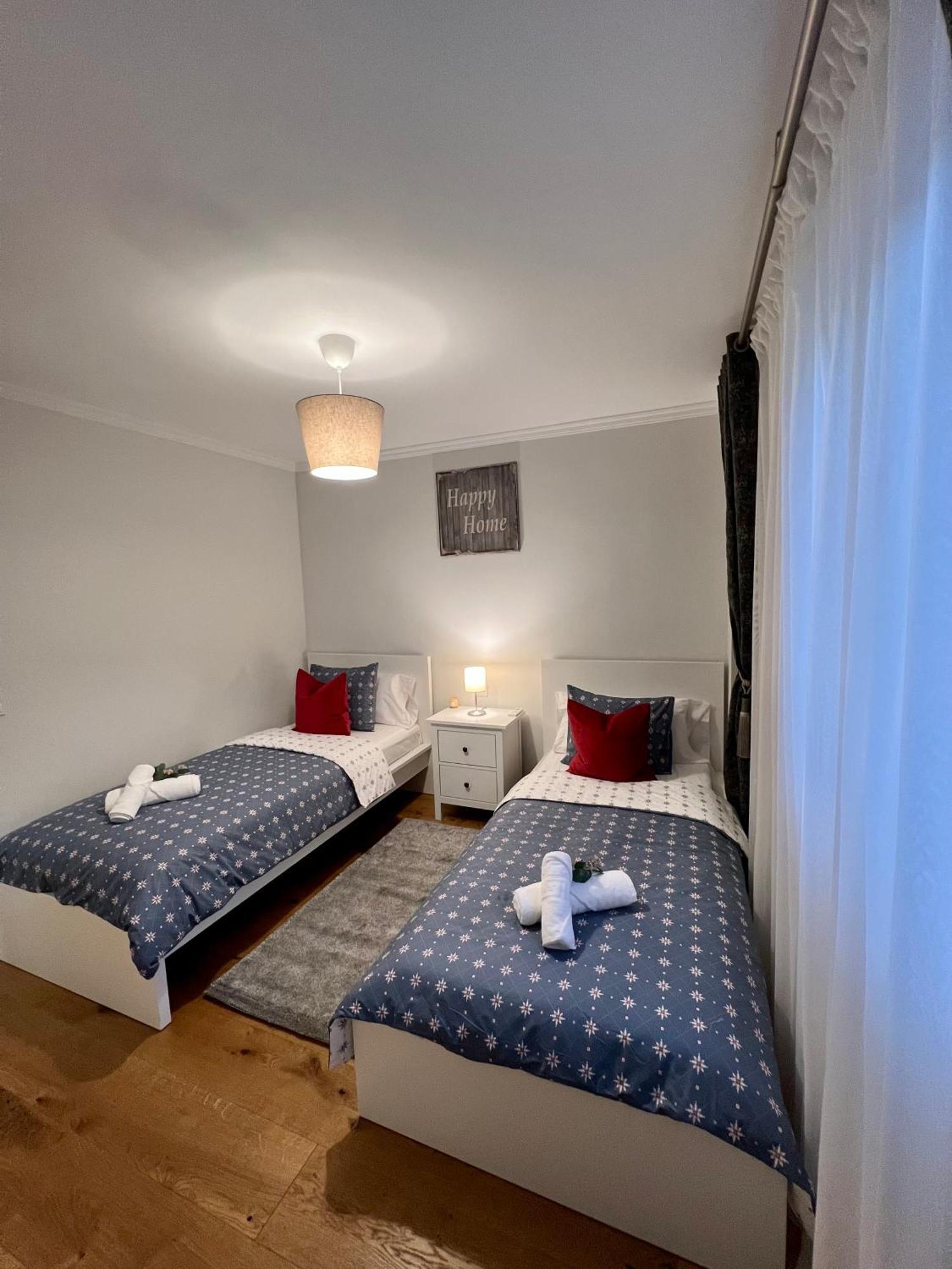 Apartamentos Prestige Suites Malaga III ภายนอก รูปภาพ